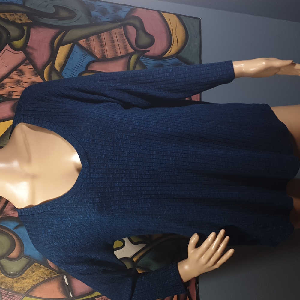 long sleeves scoop neck  sweatshirt from dept 222